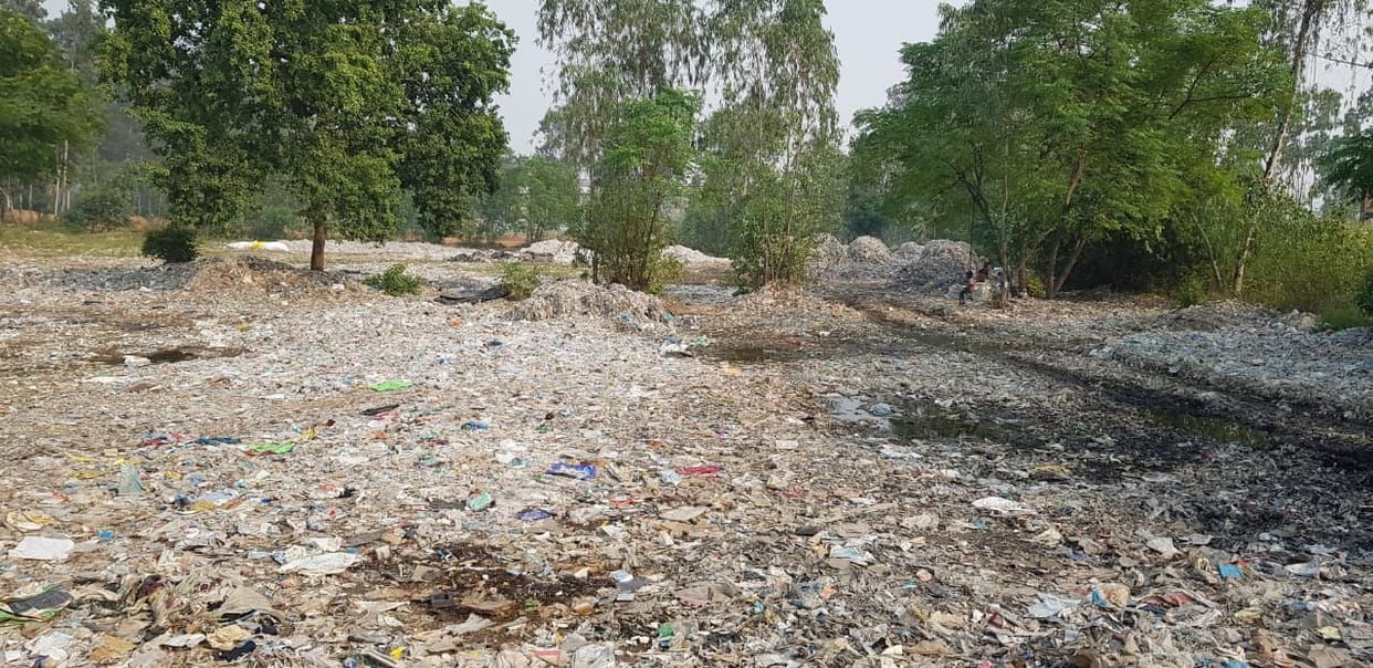 Air pollution: waste polythene waste burning in paper mills