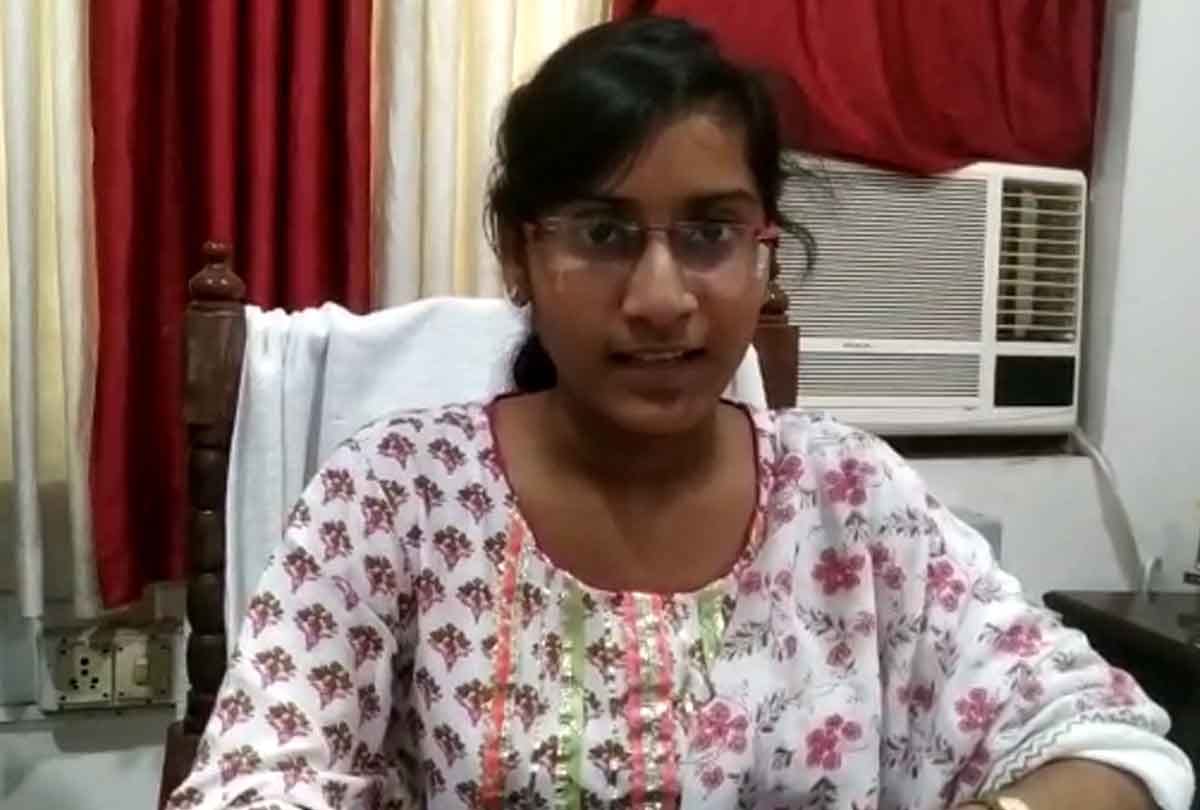 Kanpur: Girls became officers for one day under Mission Shakti