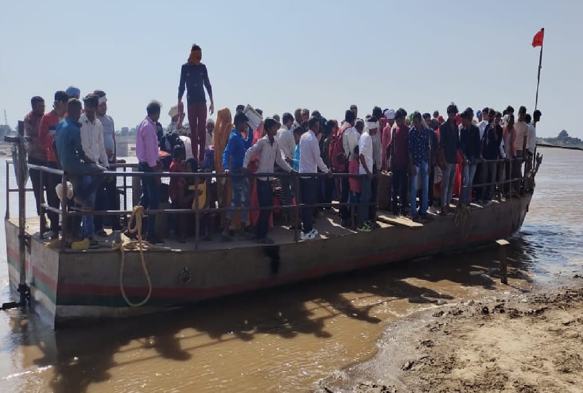 work of pantoon bridge not started on chambal river in agra