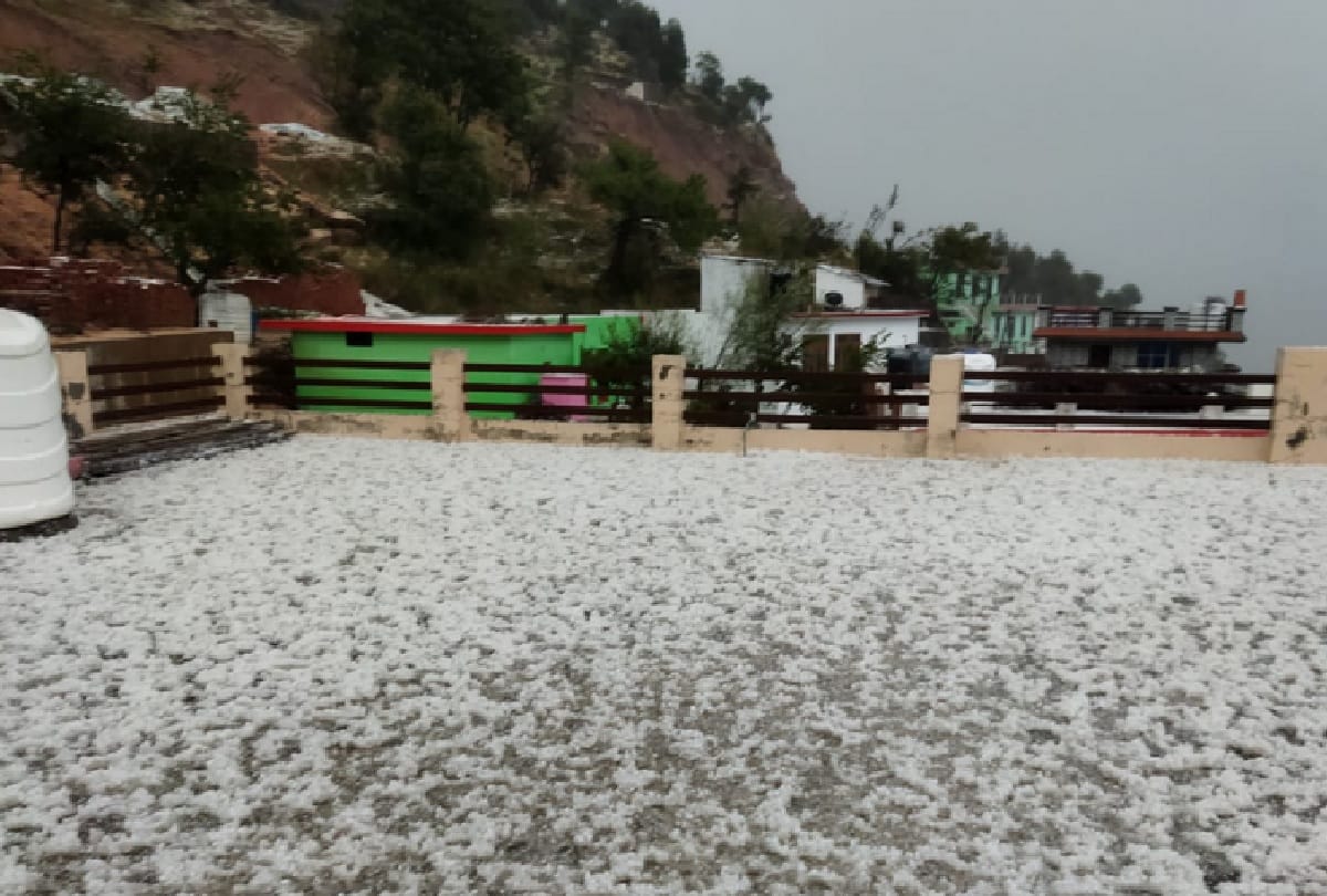 Weather took a turn: In Jammu and Kashmir, there was rain and hailstorm and snowfall at some places, see photos