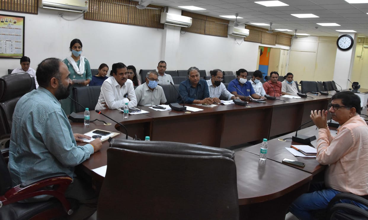 If sex ratio does not reach 600 then FIR will be fixed against the doctor: DC