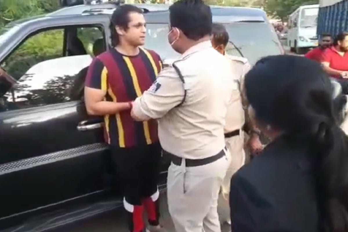 Madhya Pradesh: Transport Minister's son Akash Rajput vehicle stopped for checking