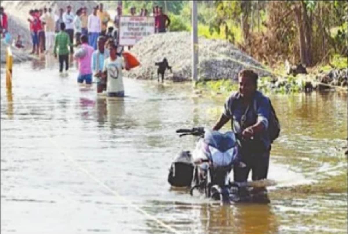 floods in bareilly Ram Ganga water level increased by one meter in 24 hours see photos