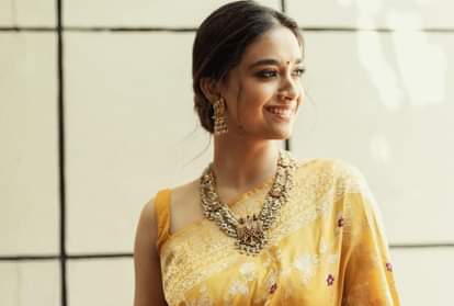 keerthy Suresh Wear mustard Saree With jacket Photos