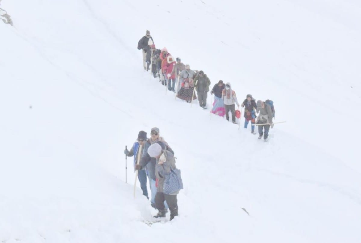 Lahaul-Spiti: SDM kaza said that 59 tourists were rescued and sent to their destination