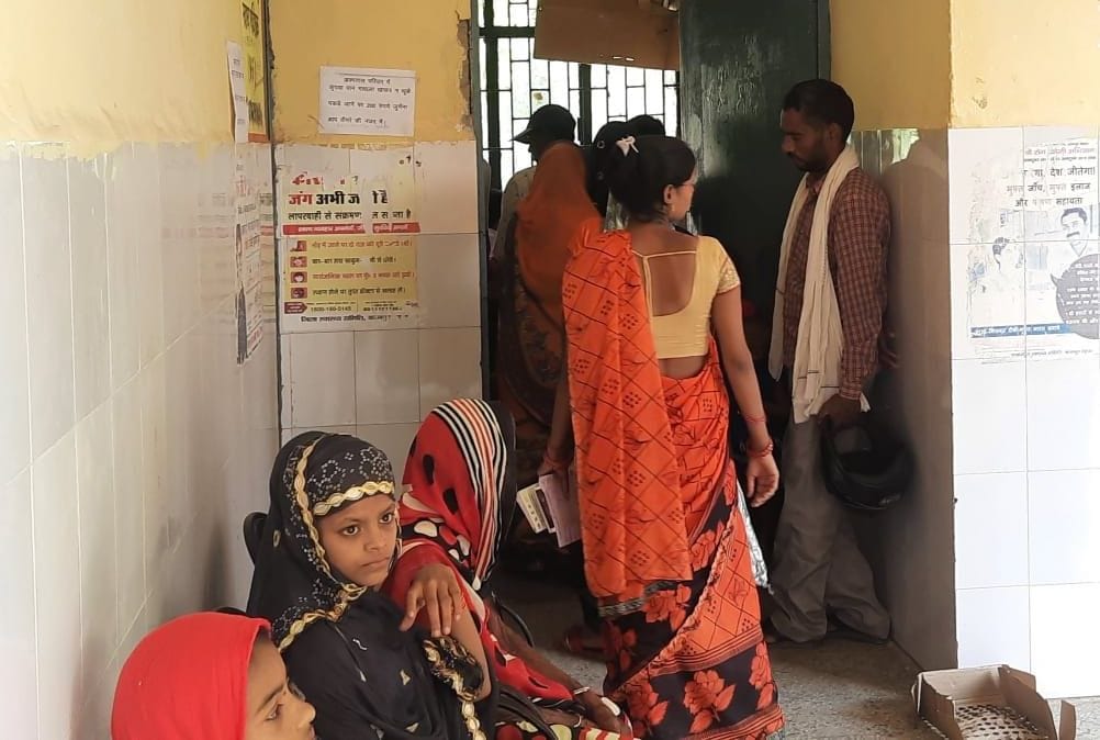Villager due to dengue-like symptoms and girl dies of fever in Kanpur dehat