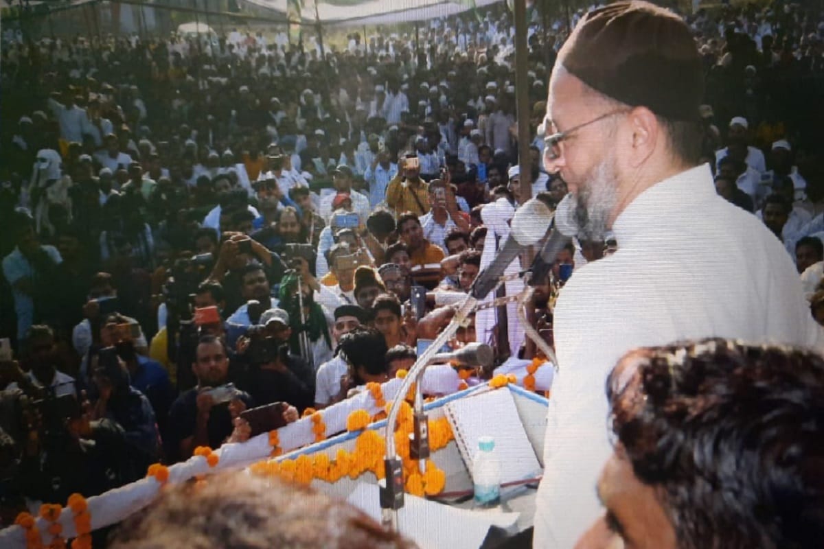 Meerut News: Asaduddin Owaisi has targeted Akhilesh, Shahid Manzoor and Modi-Yogi and also raised questions on 100 crore doses