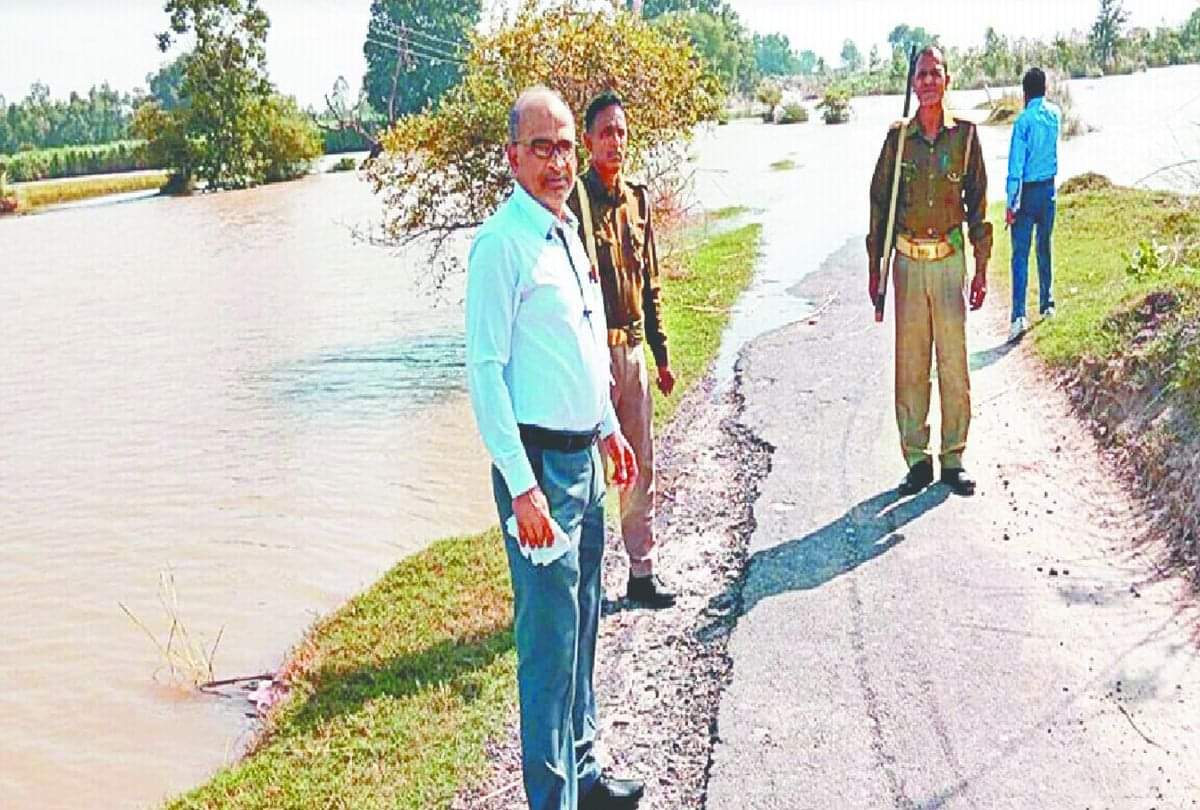 Flood Situation In Kasganj District Near Ganga Coastal Areas