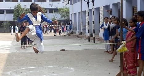 Sadhana won the spear, forgiveness in the shot