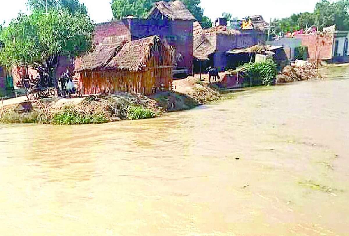 Flood Situation In Kasganj District Near Ganga Coastal Areas