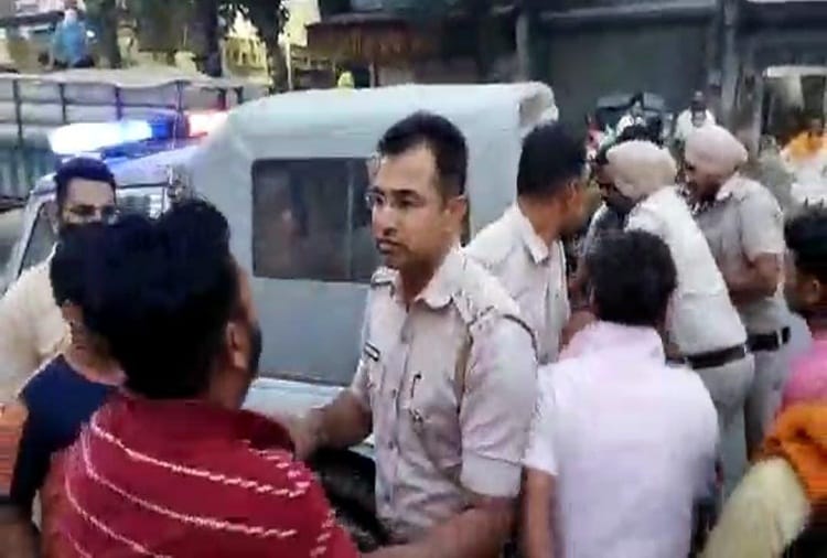When Jakhal police stopped for checking in Fatehabad the youth created a ruckus