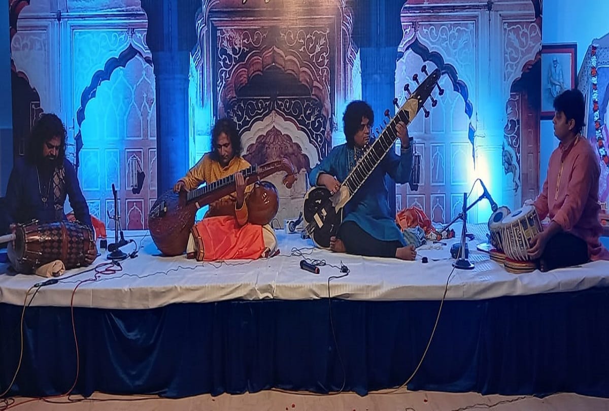 Sangeet Sandhya in varanasi confluence of South India and North Indian classical music took place in Kashi
