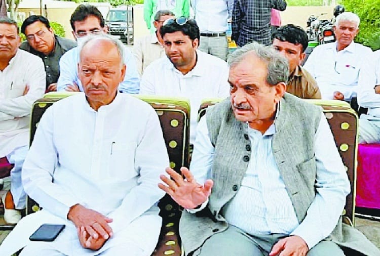 BJP leader Birender Singh appealed to the government for talks with farmers
