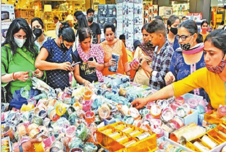 Petrol and diesel prices increasing by 35 paise daily in Chandigarh
