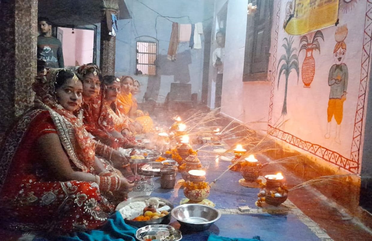 Breaking fast after seeing the moon, prayed for husband's well being