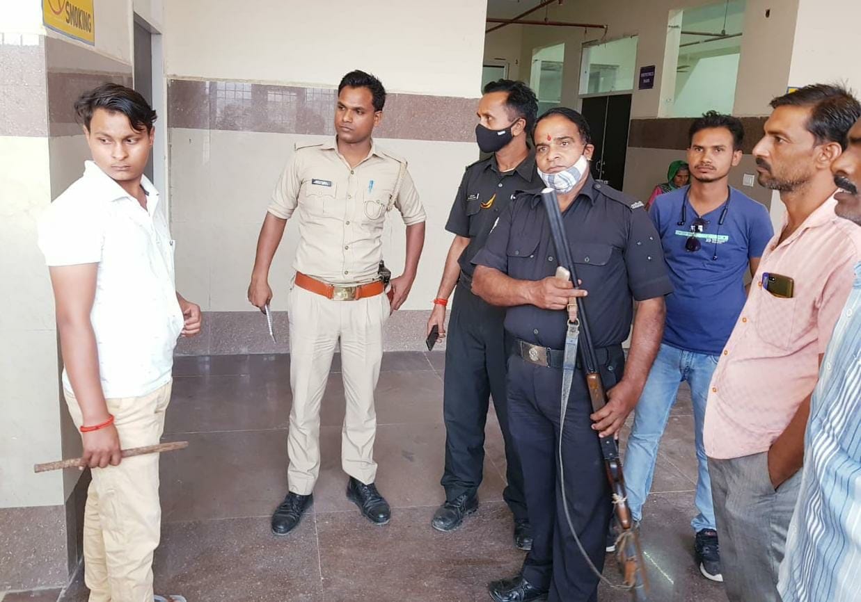 The thief broke the lock in broad daylight in the maternity wing, arrested