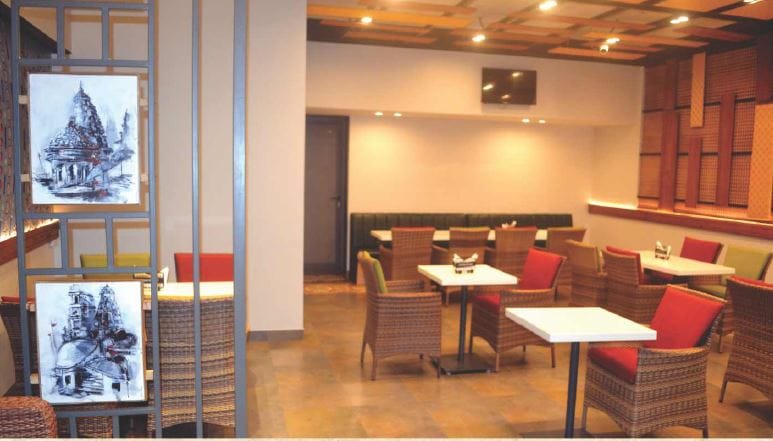 IRCTC  news Passengers will get airport like facilities at Varanasi Cantt railway station PM Modi will inaugurate see photos