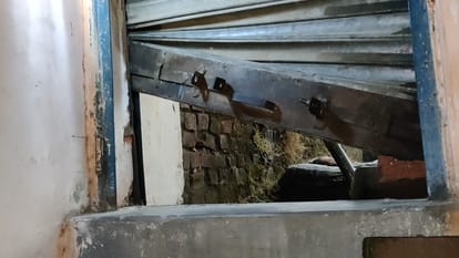 Theft in Gopeshwar locks of four shops were found broken in different areas of the city last night Chamoli