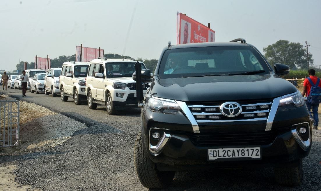 Pm modi visit varanasi five tier security cordon for Prime Minister  SPG rehearsed for dummy fleet see photos