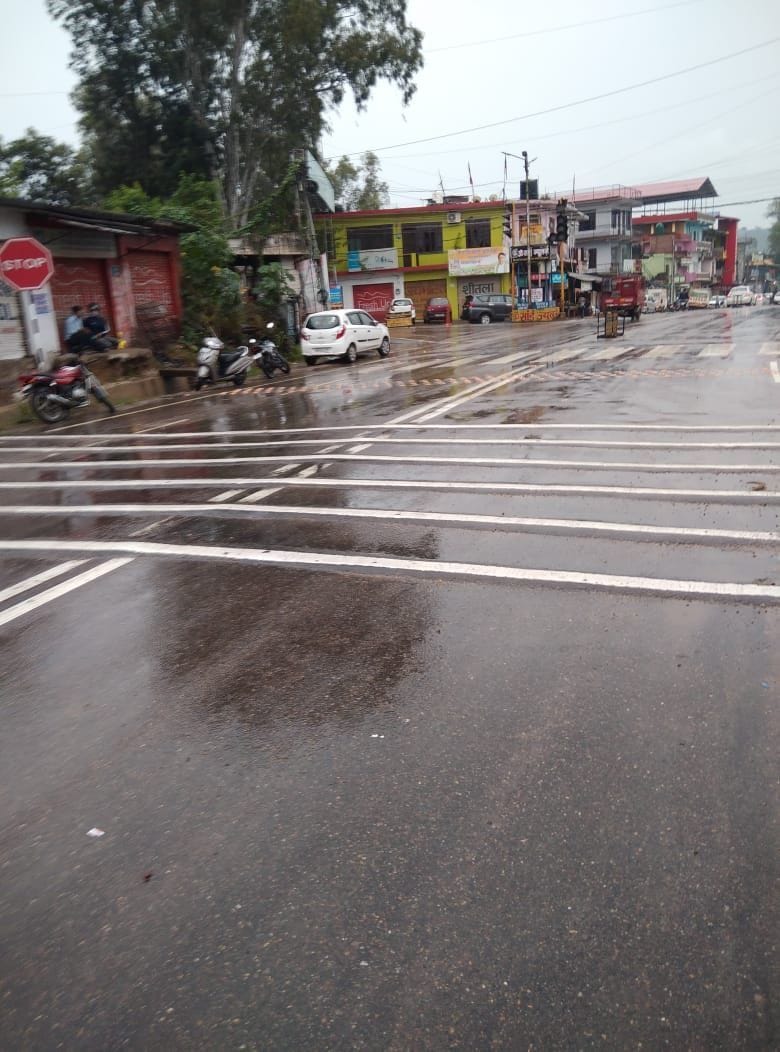 Speed breaker became the cause of trouble in Dakdi Chowk