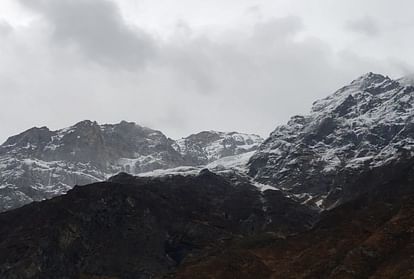 Uttarakhand Weather News Update: Rainfall and Snowfall in hilly areas Today Photos