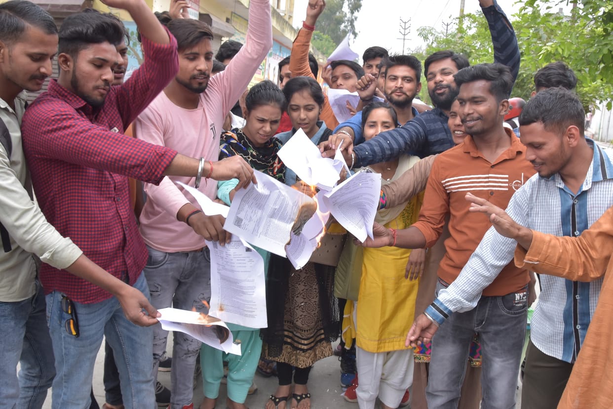 Students' anger erupted over setting up of examination center in Uttarakhand