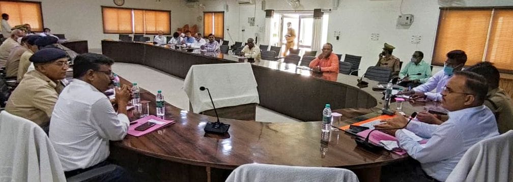 Preparation for lamp donation in Dharmanagari settled between UP MP