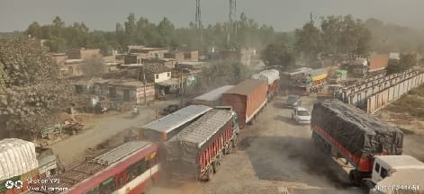 Lucknow Highway: Jammed throughout the day... no relief even at night