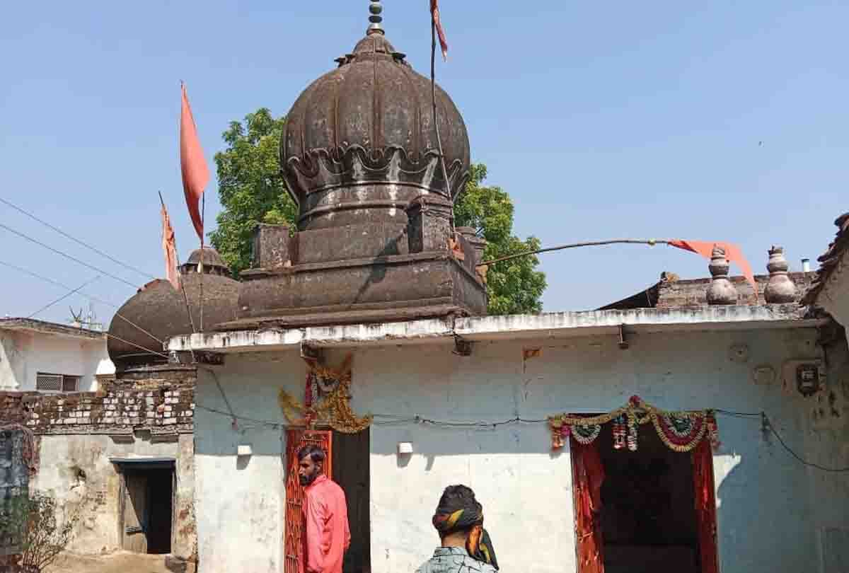 Jalaun: Ashtadhatu idol of Radha-Krishna stolen from temple