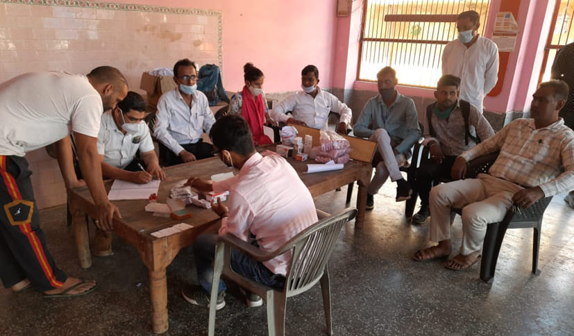 Health team conducted dengue survey in 300 houses in Miragpur