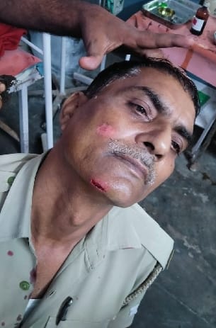 The accused ran away after pushing the soldier from his life