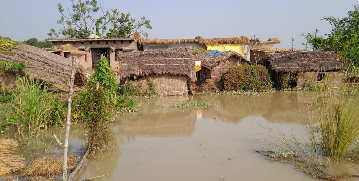 Water entered the houses, the problems of the villagers increased