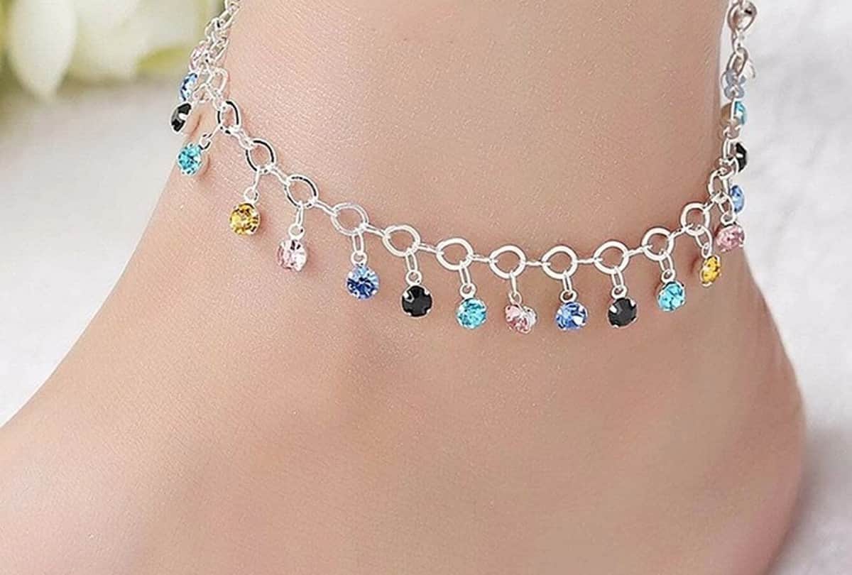 Complete your stylish look with these latest anklet designs