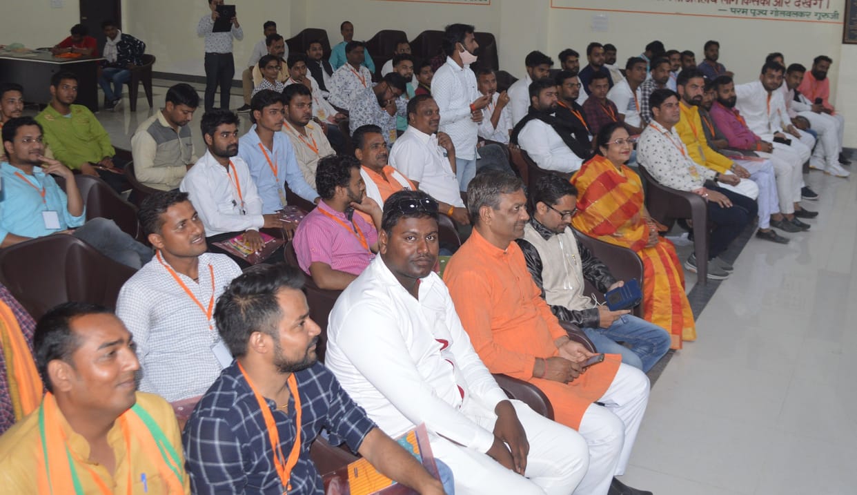 Hathras: Government of complete majority will be formed again in the state on the basis of youth: Prajapati