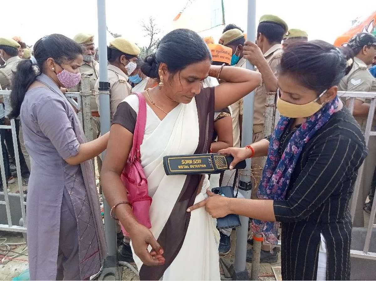 PM modi security alert in varanasi: surveillance from land and sky central and intelligence agencies remained alert 