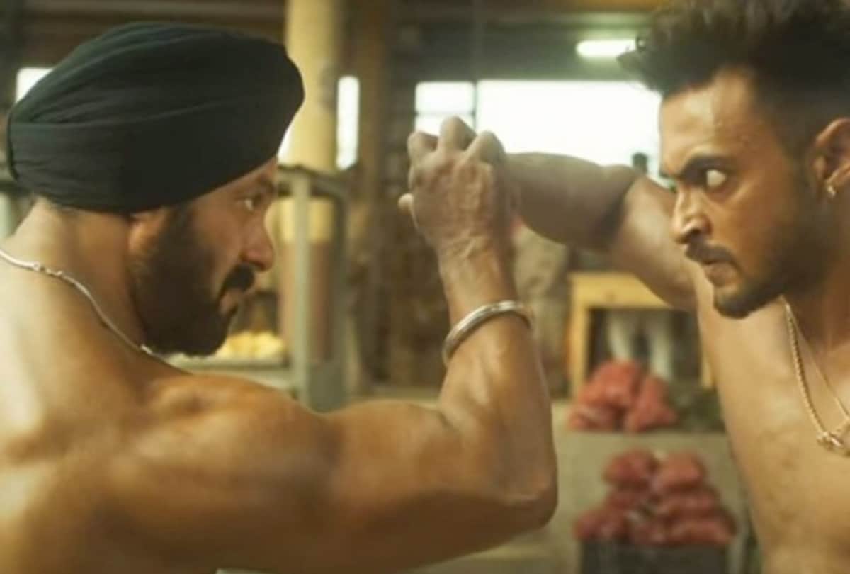 Salman asks fans to not bathe Antim posters in milk says give it to poor kids