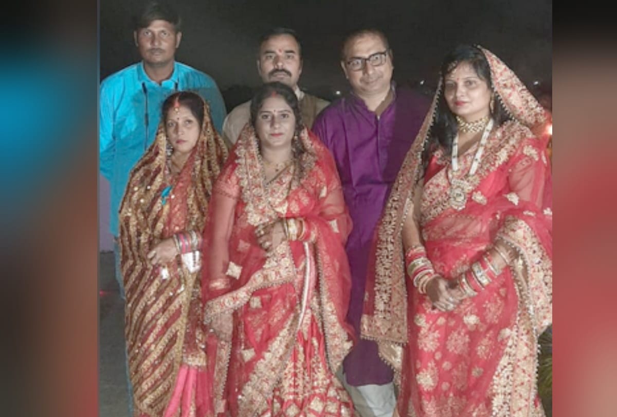 Karwa Chauth 2021 married women celebrated karwa chauth after see moon in Gorakhpur latest photos