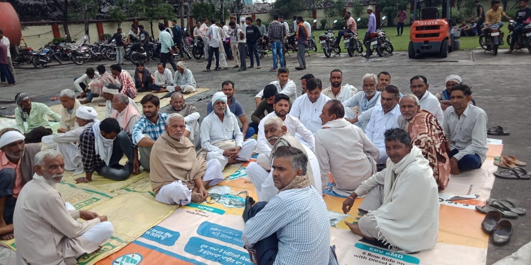 Uproar over death of worker in paper mill