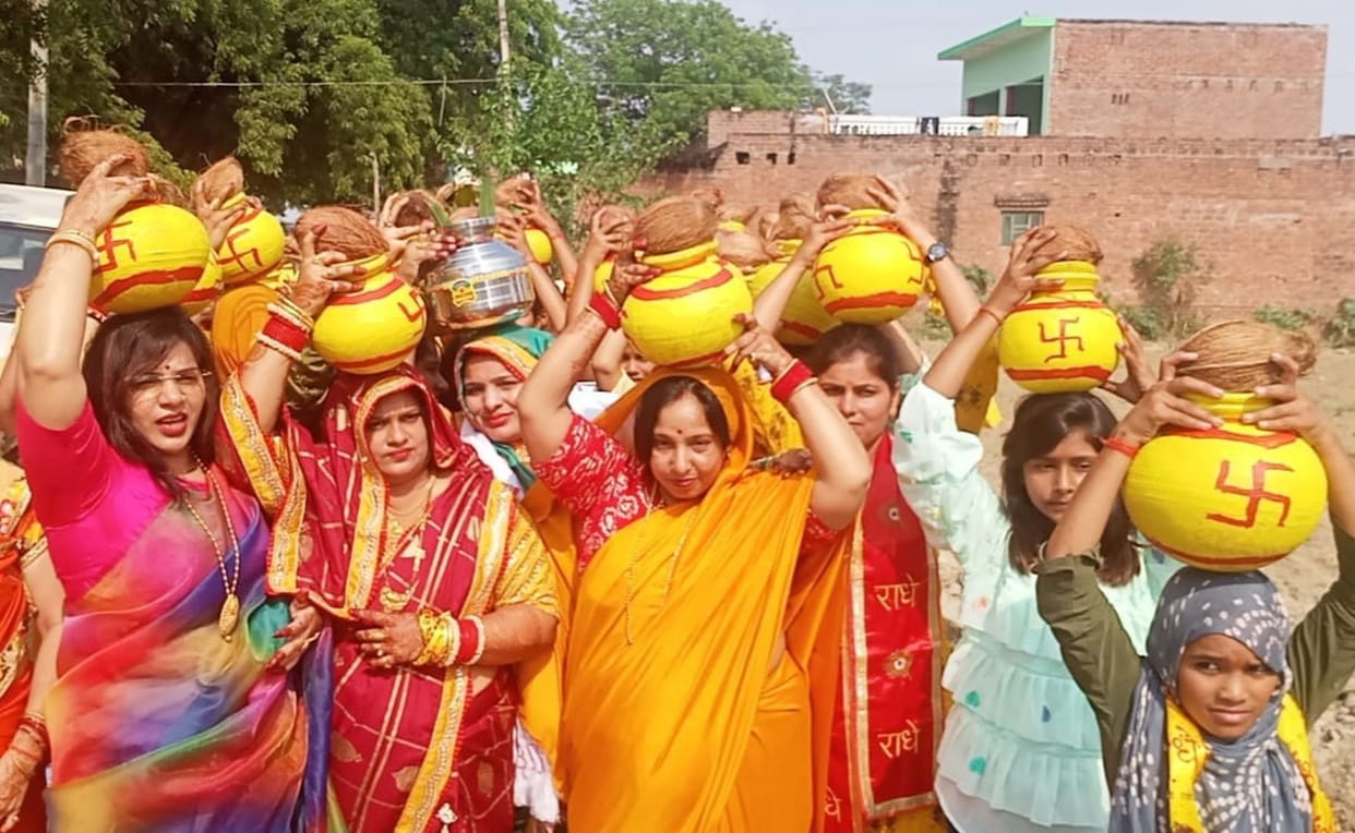 Kalash symbol of Riddhi Siddhi: Brajvihari