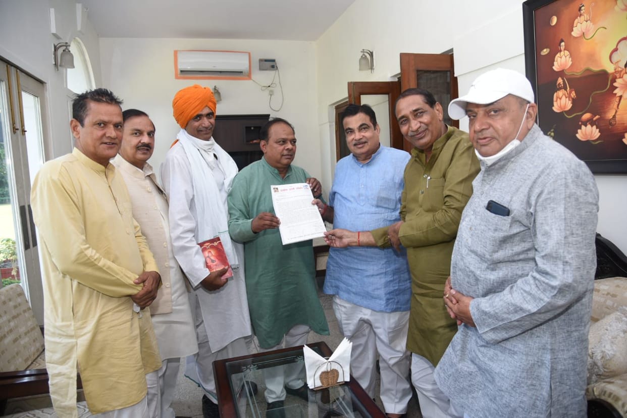 MP-MLA met Nitin Gadkari to build a ramp near Bambawad