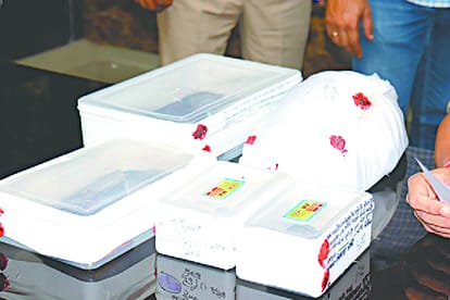 four arrested in loot case of finance company in Meerut, robber to fulfill drug hobbies