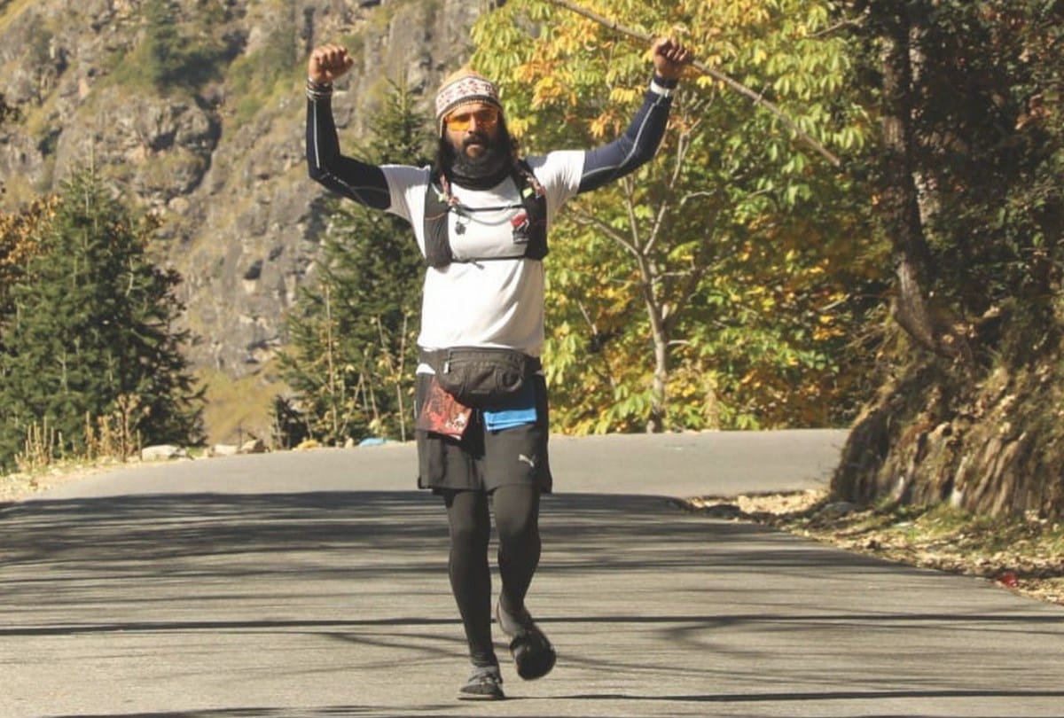 Barefoot Mallu Aakash Nambiar run 50 kilometer in 10 hours from manali to Rohtang