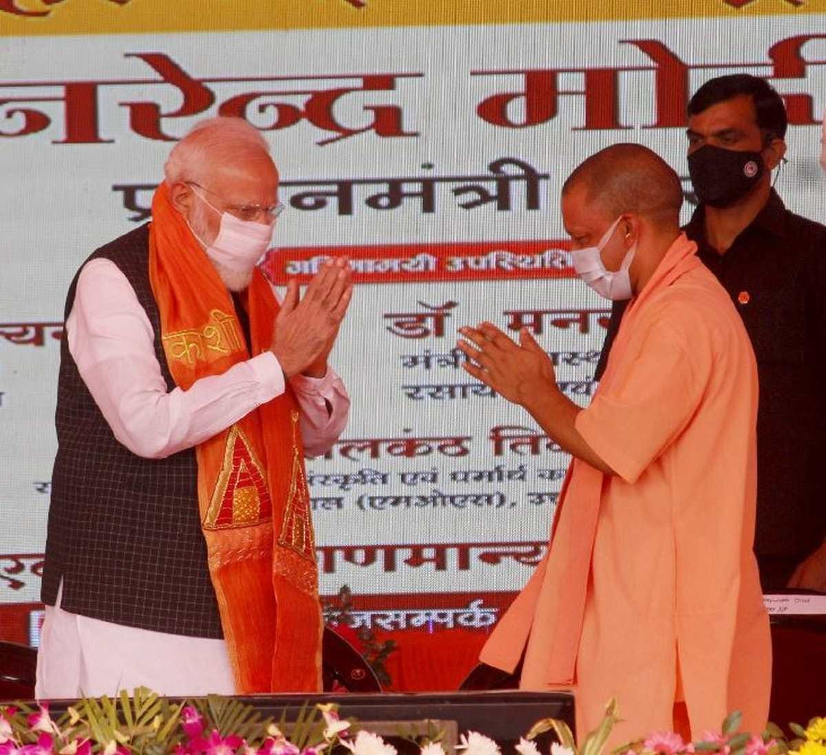 PM Modi varanasi visit: welcome by banaras handicrafts symbol of Kashi Vishwanath Dham on angavastra