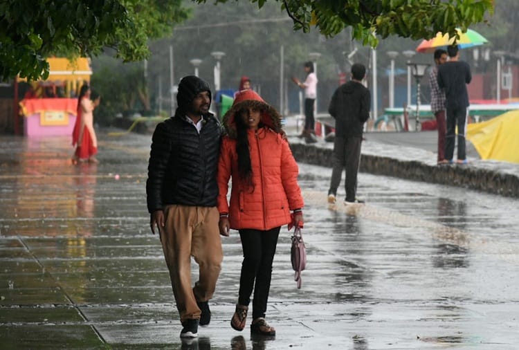Temperature dropped due to rain in Chandigarh