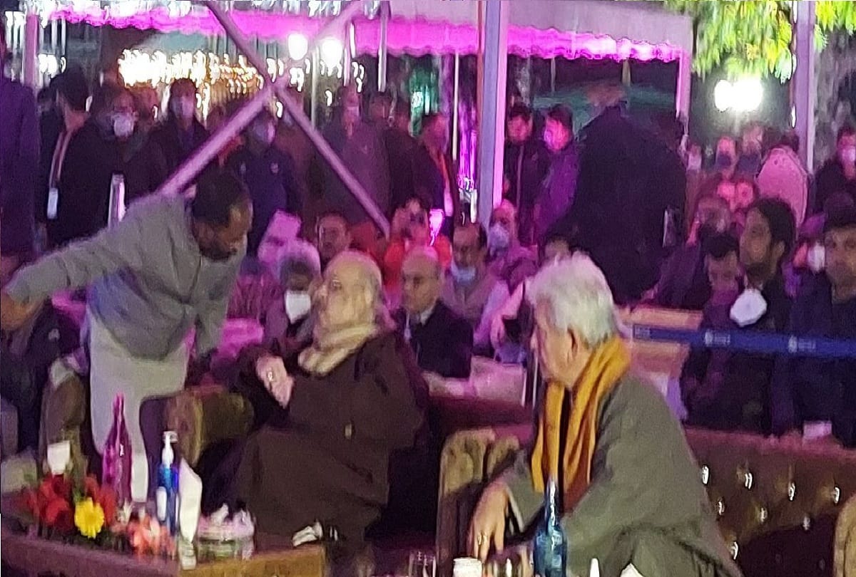 Shikara Festival at Dal Lake in Srinagar Amit Shah Lt Governor Manoj Sinha are also present