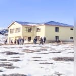 दुनिया का सबसे ऊंचा टशीगंग मतदान केंद्र(फाइल)