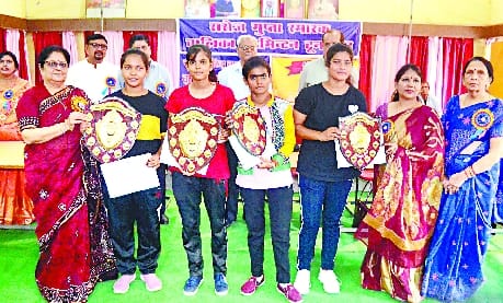 Badminton: Gauri in junior singles and Usba-Kritika in doubles