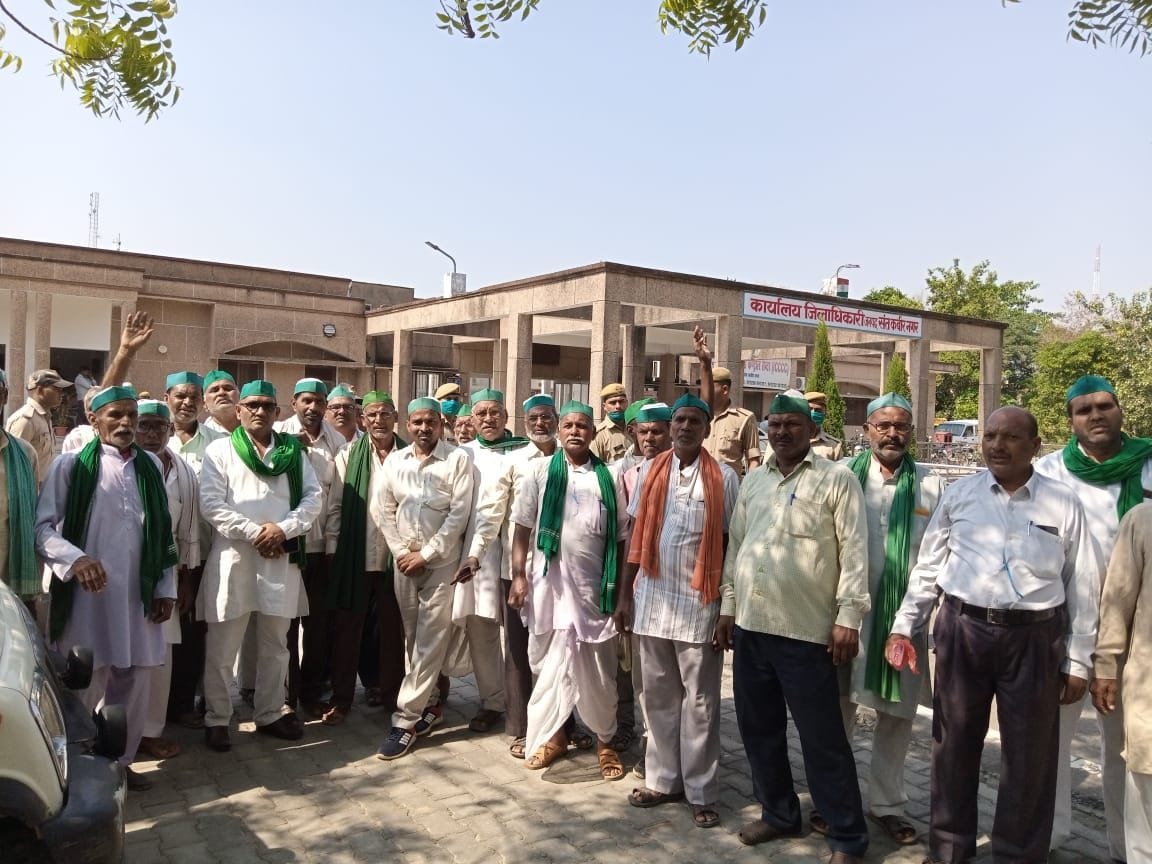 bhakiu workers protested01