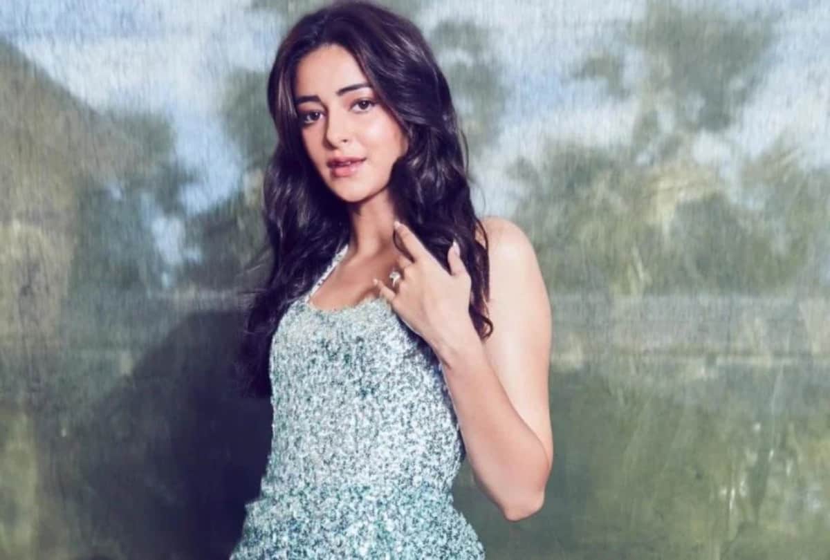 Ananya Panday shared pictures in a stylish look and style fans said  how beautiful you are