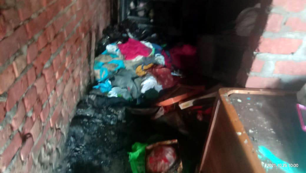 House caught fire, goods worth thousands burnt